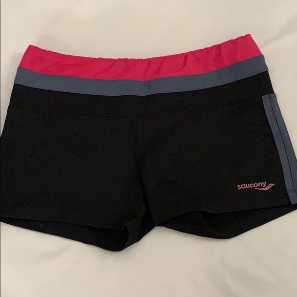 Saucony shorts - Picture 2 of 3